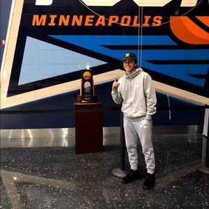 Meet your Posher, Hugo